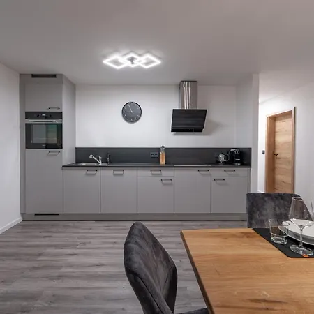#6 Jsliving Premium - Balkon Mit Aussicht Highspeed Wlan Smart Tv Kostenlose Parkplaetze Apartamento Horb am Neckar